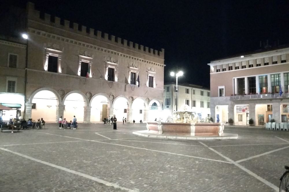 Veduta di Pesaro e Urbino